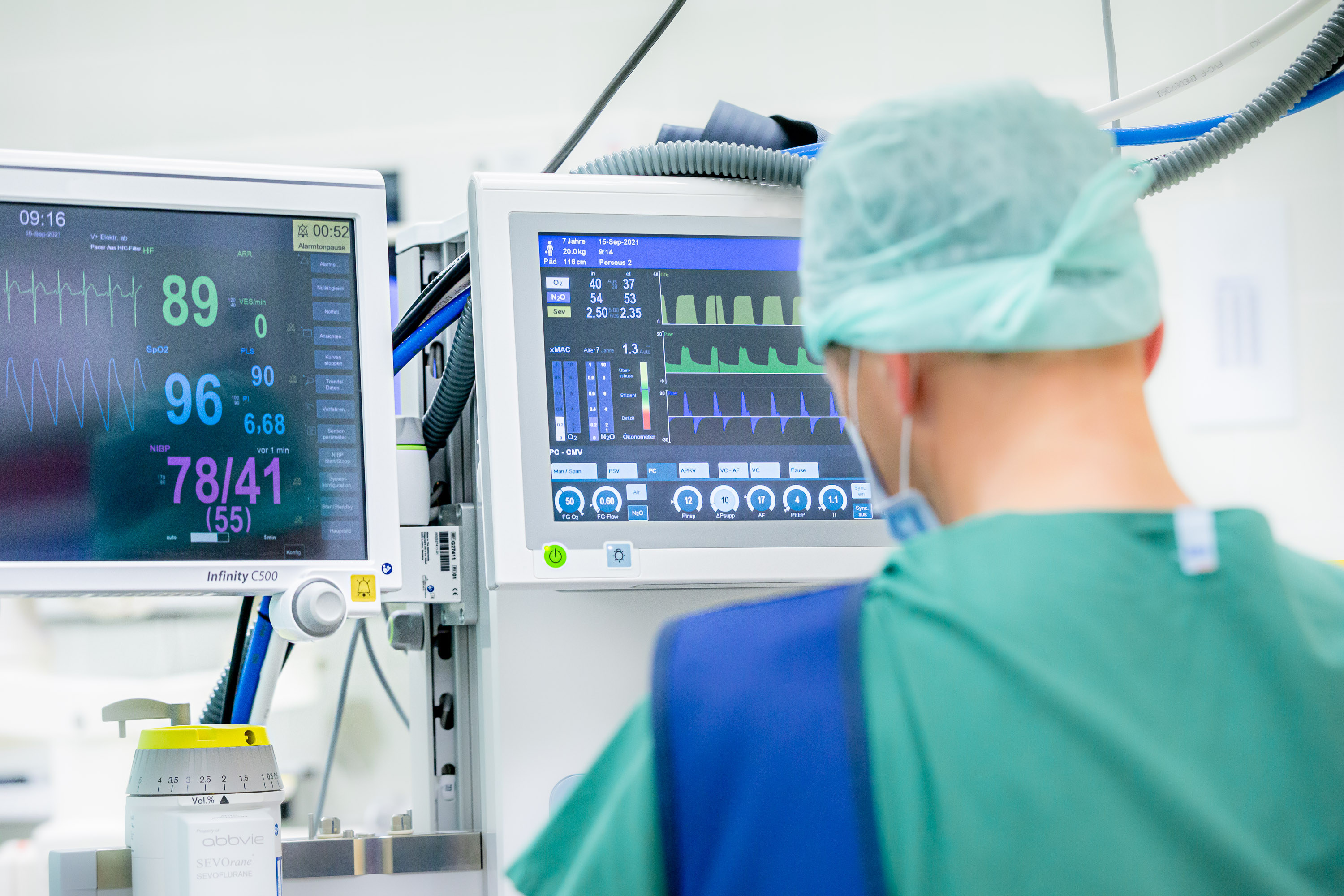 Anästhesio­logie, Intensiv­medizin und Schmerz­therapie